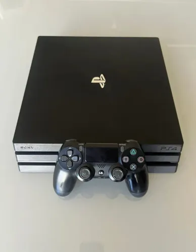 PS4 pro semi novo na 12.02