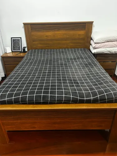Cama casal com colchão