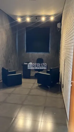 Casa com 1 Quarto(s) e 1 banheiro(s) para Alugar, 10 m² por R$ 800 / Mês