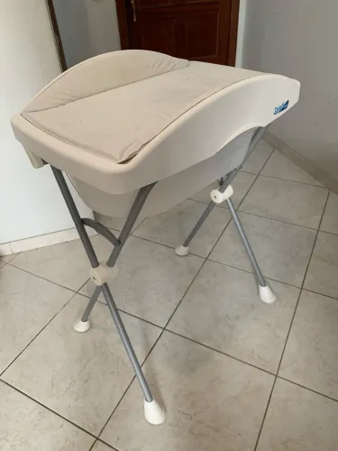 Trocador de Bebê com Banheira