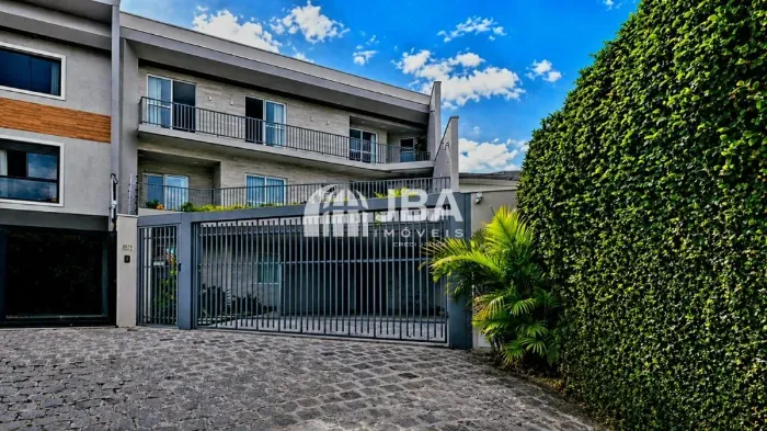 HUGO LANGE - SOBRADO ALTO PADRÃO - 440M²