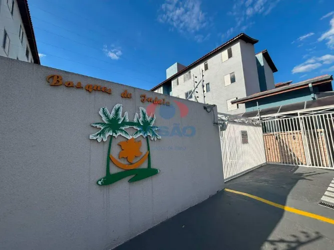 Apartamento com 2 Dormitórios em Localização Estratégica Perto de Tudo o que Você Precisa