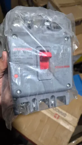 Disjuntor Trip 200a S250 690v Steck