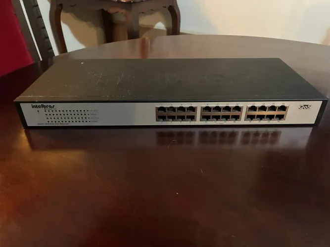 Switch 24 portas Intelbras SF 2400 QR