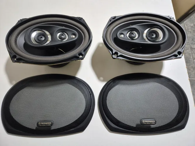 Quadriaxial Pioneer TS-A6980