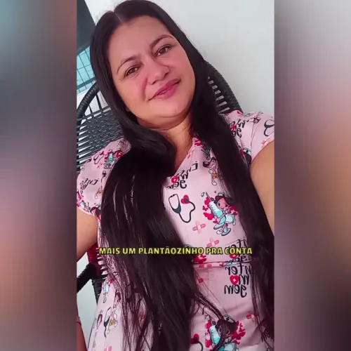 Trabalho como babá de crianças e cuidadora de idosos 