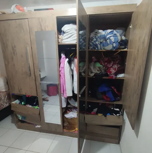 Guarda Roupas de Casal
