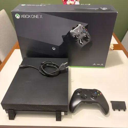 Xbox One X com SSD 1TB (Ultra Rápido) + Controle Original - Excelente Estado
