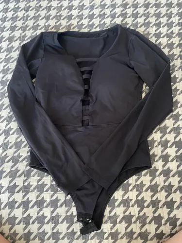 Body de manga longa decotado
