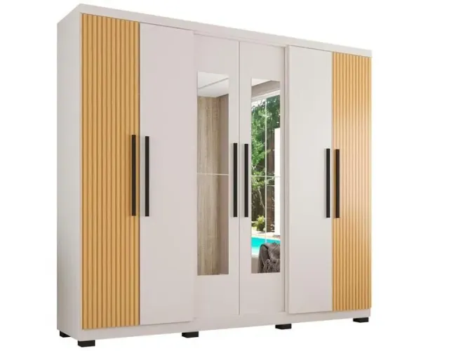 Guarda roupa de 6 portas e 4 gavetas 3 meses de uso *