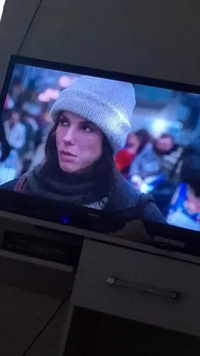 200 REAIS TV SAMSUNG 32 POLEGADAS COM PEQUENO DEFEITO NA IMAGEM
