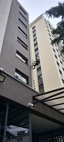 Limpeza de vidros e pintura