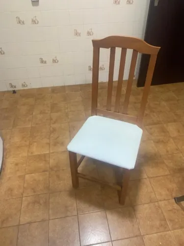 Jogo Com 5 Cadeiras De Madeira Para Mesa De Jantar / Cozinha