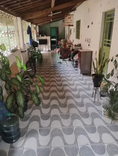 Vende-se este imóvel