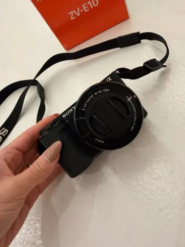 Câmera fotográfica SONY ZV-E10 MIRRORLESS