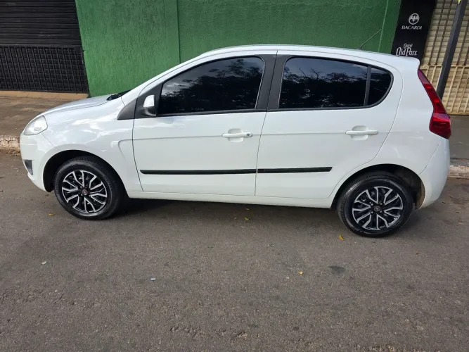 Fiat Palio Attractive 1.0 EVO Fire Flex 8V 5P 2017