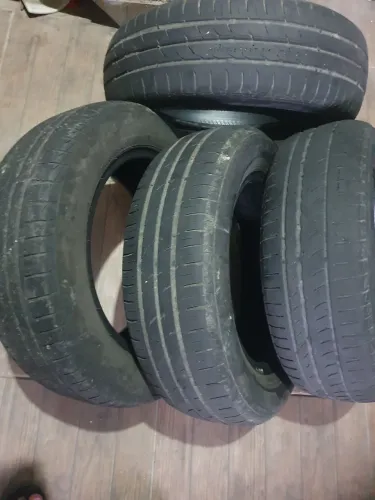 Pneus 175 65 14.       200   reais  usados.  Comprei 4 novos 