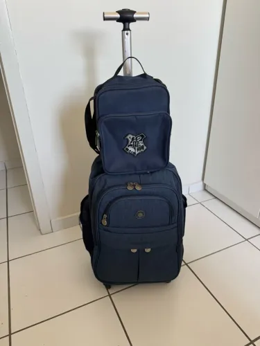 Vendo mochila e lancheira