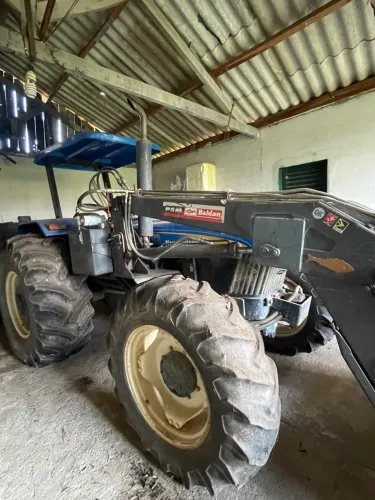 Trator New Holland 7630 4x4 + Baldan PAM + Concha e Lâmina