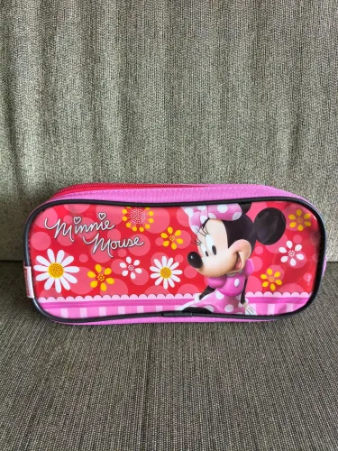 Estojo Minnie com 2 divisórias com zíper <br>Marca Sestini<br>Novo<br><br>30,00