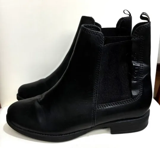 Bota de couro Bottero usada uma vez