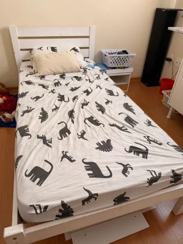Vendo duas camas solteiro tok stok 