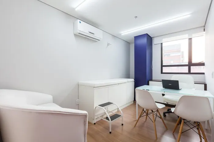 Sala comercial na Rua Cubatão, 408 - Sala 3  12 m²