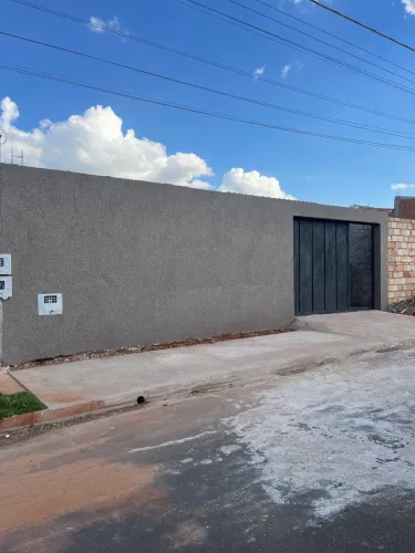 Vendo casa, nunca habitada, recém reformada