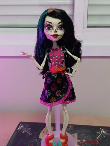 Bonecas Monster High - Ghoulia Freaky Fusion e Skellita Art Class (Não Separo)