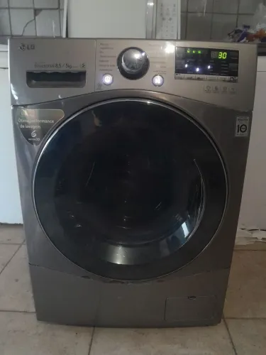 Máquina de lavar LG lavar e secar aceitamos cartões