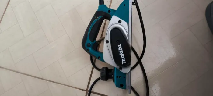 Plaina makita