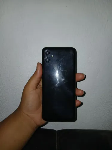 Vendo celular pra retirar peça 