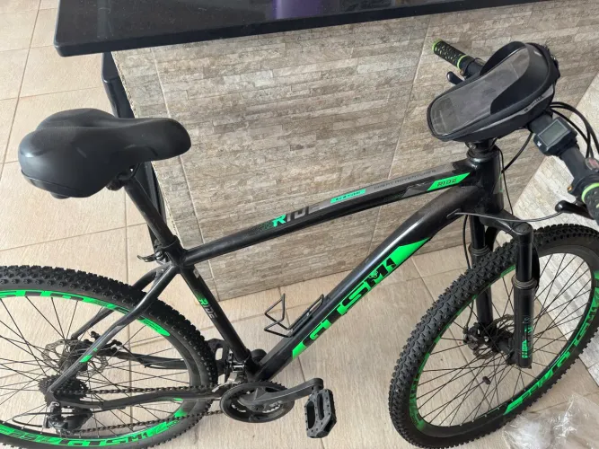 Bicicleta semi nova 