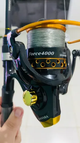 Vara de Pesca Com Molinete