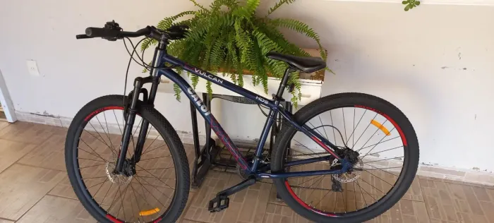 Caloi Vulcan aro 29 azul alumínio, freio hidráulico, usada poucas vezes.