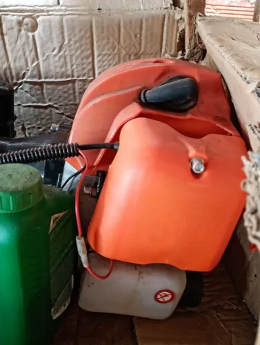 Vende-se motor de popa a gasolina 