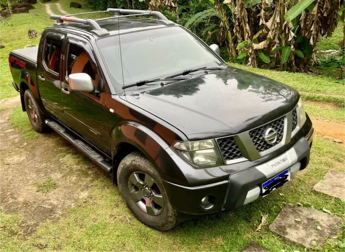 Nissan Frontier SE Attack CD 4X4 2.5 TB Diesel 2013