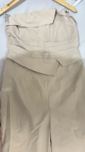 Macacão bege