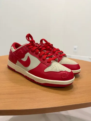 Nike Dunk Low Red Roses