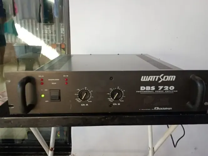 Amplificado de Potencia - WattSom - DBS-720 - Perfeita nunca mexida.