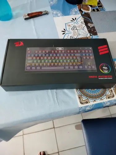 Teclado mecânico Redragon Dark Avenger novo lacrado.