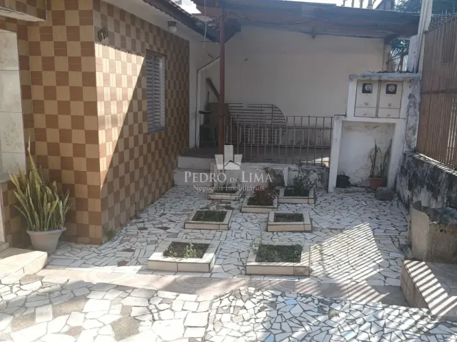 Terreno: 10x40=400m² com 2 casas térreas de 2 quartos e 2 vagas no Ermelino Matarazzo