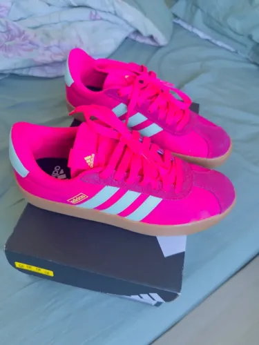 Tênis adidas 36