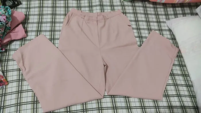 Roupas em bom estado