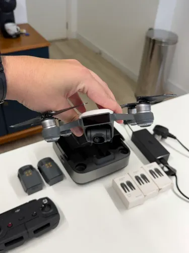 Drone Dji Spark ComboFlymore *baixa ciclagem*