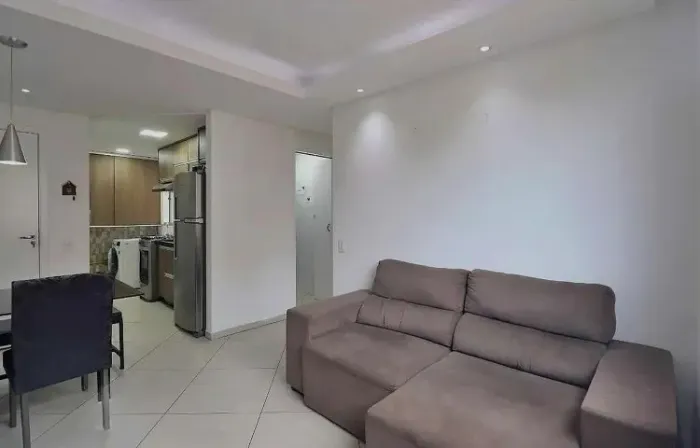 Apartamento ( 2 dormitórios ) , aluguel anual com caução e com mobília.