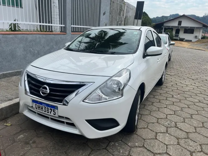 Nissan Versa 1.0 12V Flexstart 4P Mec. 2016