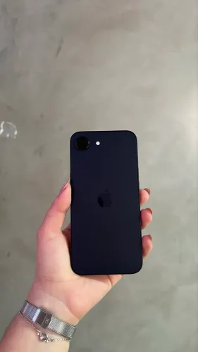 iPhone 16e 128GB 100%