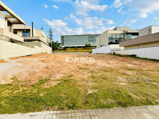 Terreno em Condomínio à Venda com 450m² e Segurança 24h no Reserva da Barra