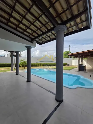 Casa Duplex 4/4 3 suítes Piscina em Buraquinho 650m²